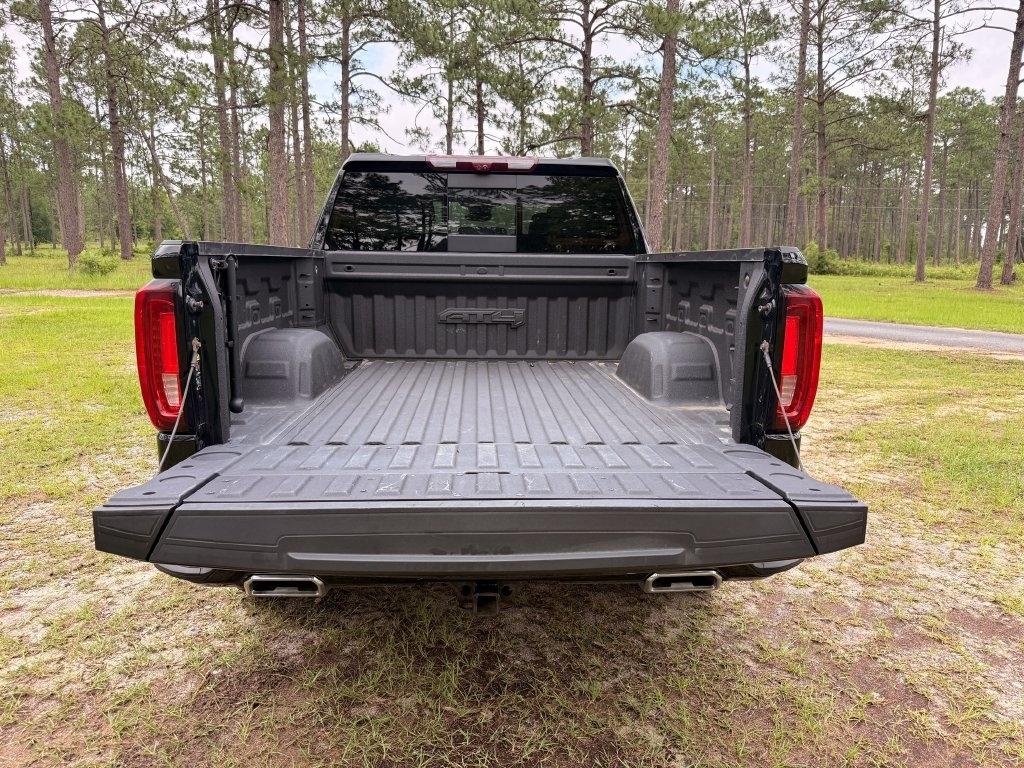 GMC Sierra 1500 4WD Crew Cab 147" AT4 2023