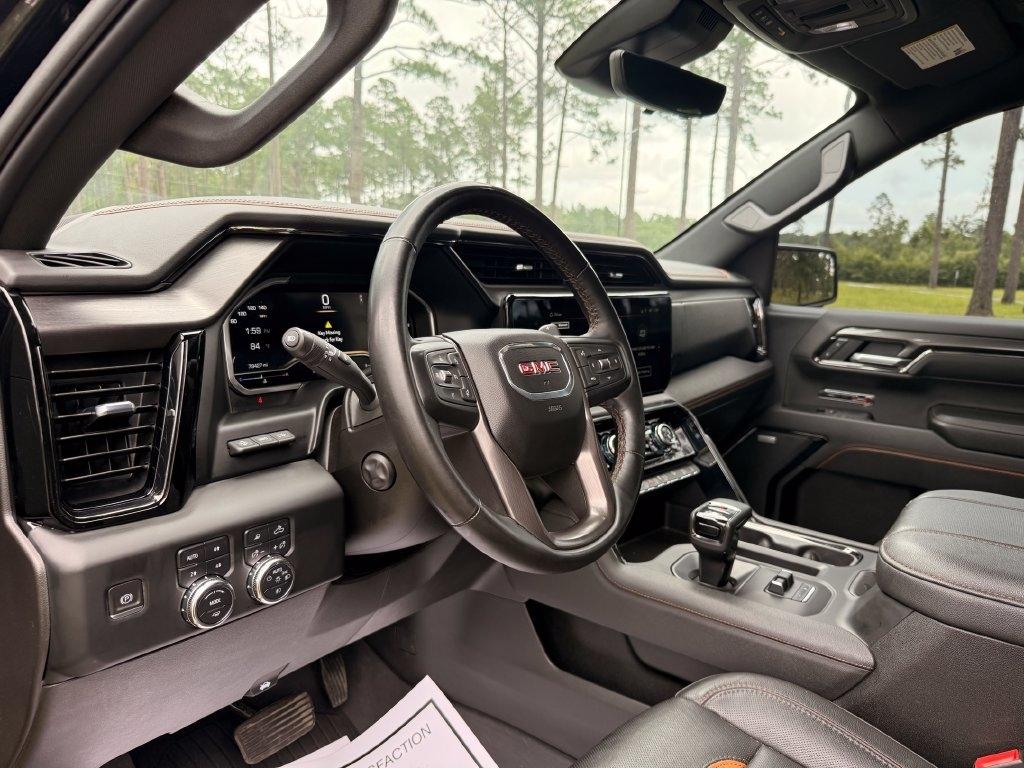 GMC Sierra 1500 4WD Crew Cab 147" AT4 2023