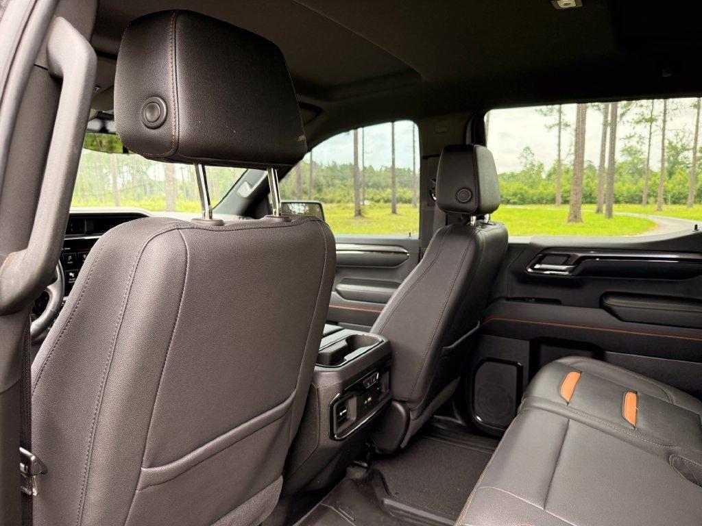GMC Sierra 1500 4WD Crew Cab 147" AT4 2023