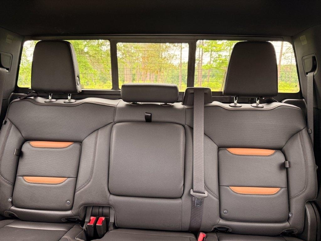 GMC Sierra 1500 4WD Crew Cab 147" AT4 2023