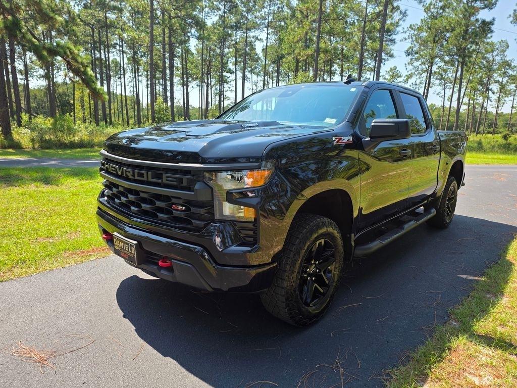 Chevrolet Silverado 1500 4WD Crew Cab 147" Custom Trail Boss 2025