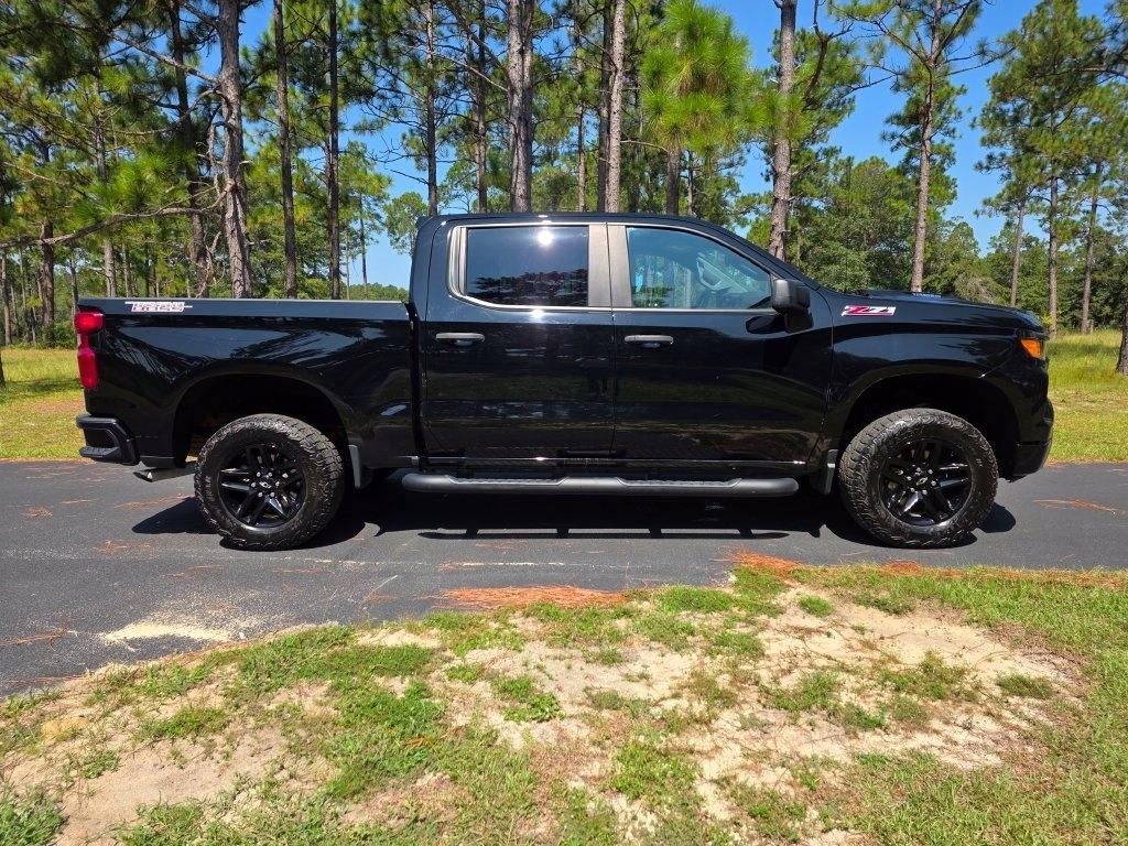 Chevrolet Silverado 1500 4WD Crew Cab 147" Custom Trail Boss 2025