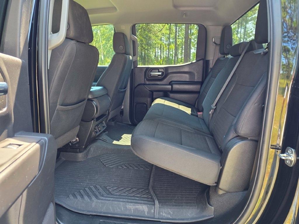 Chevrolet Silverado 1500 4WD Crew Cab 147" Custom Trail Boss 2025