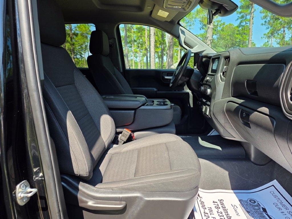 Chevrolet Silverado 1500 4WD Crew Cab 147" Custom Trail Boss 2025
