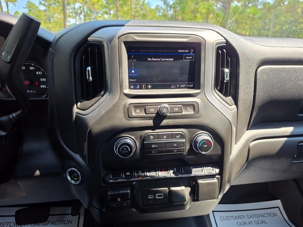 Chevrolet Silverado 1500 4WD Crew Cab 147" Custom Trail Boss 2025