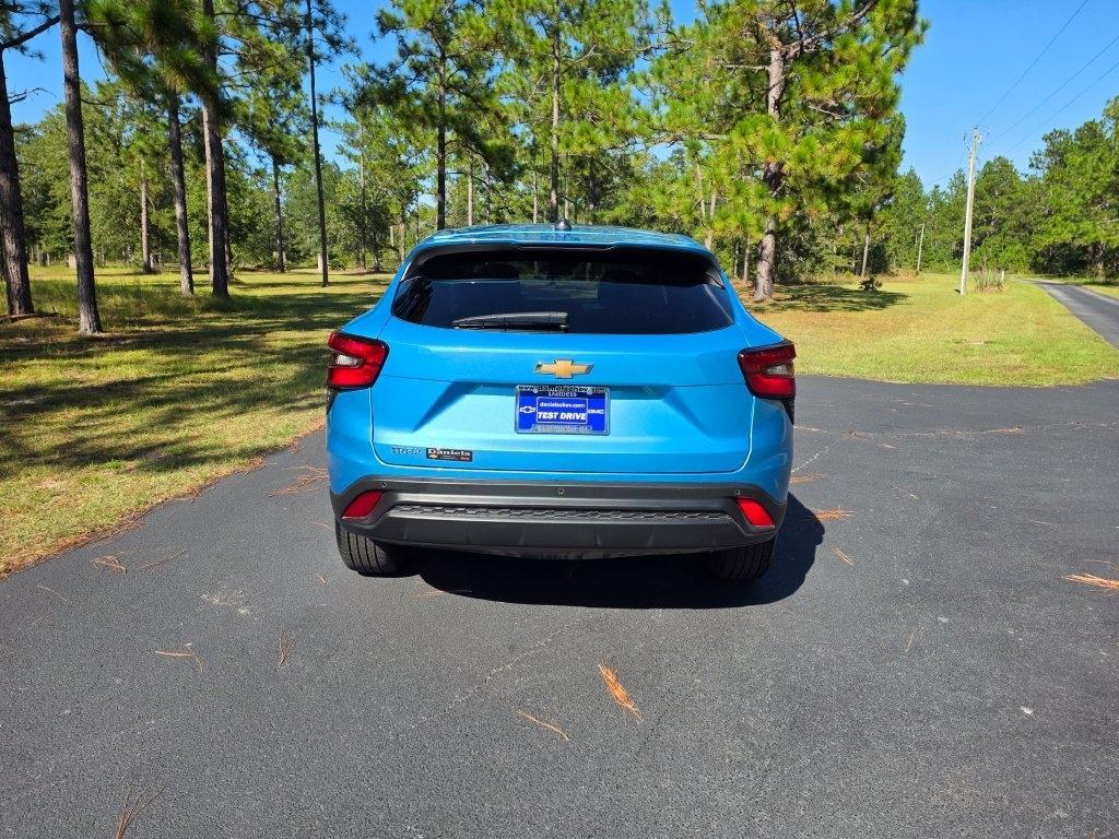 Chevrolet Trax FWD 4dr LS 2026