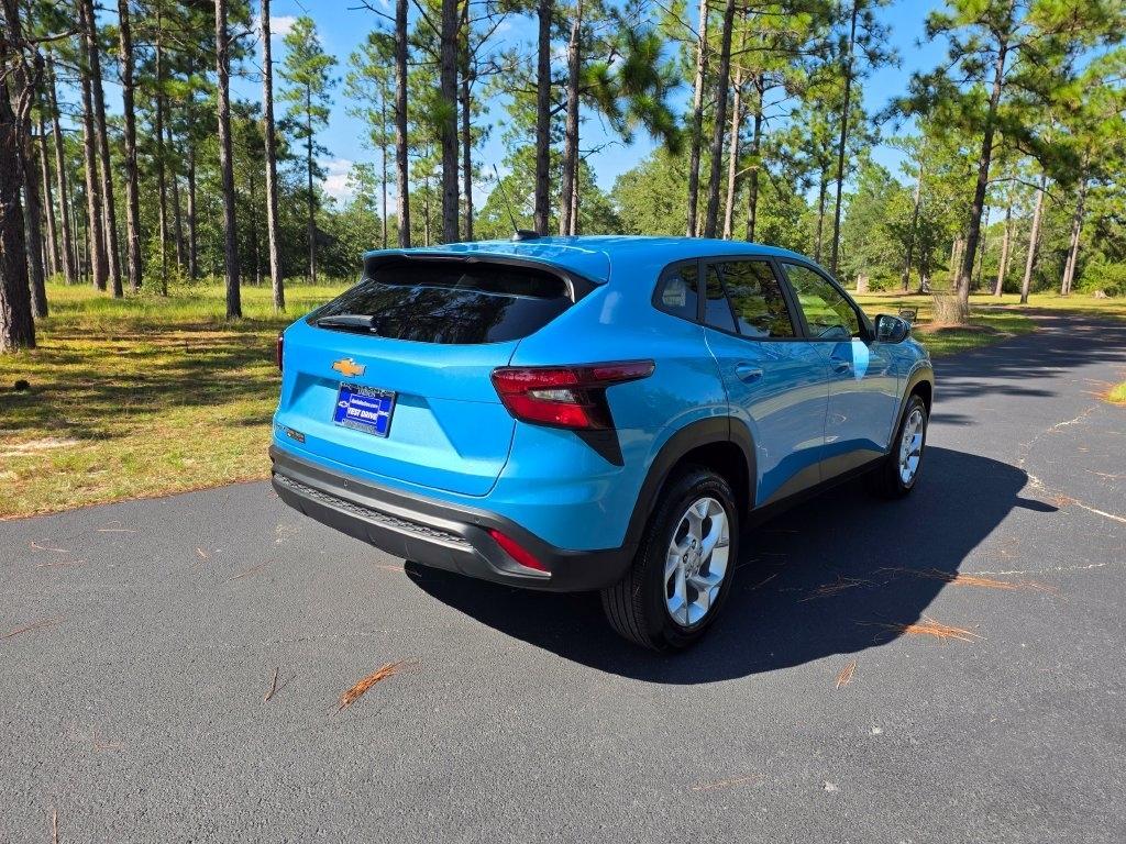 Chevrolet Trax FWD 4dr LS 2026