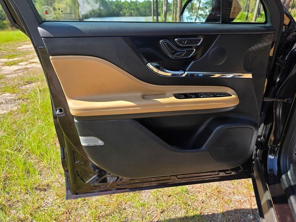 Lincoln Corsair Reserve AWD 2023