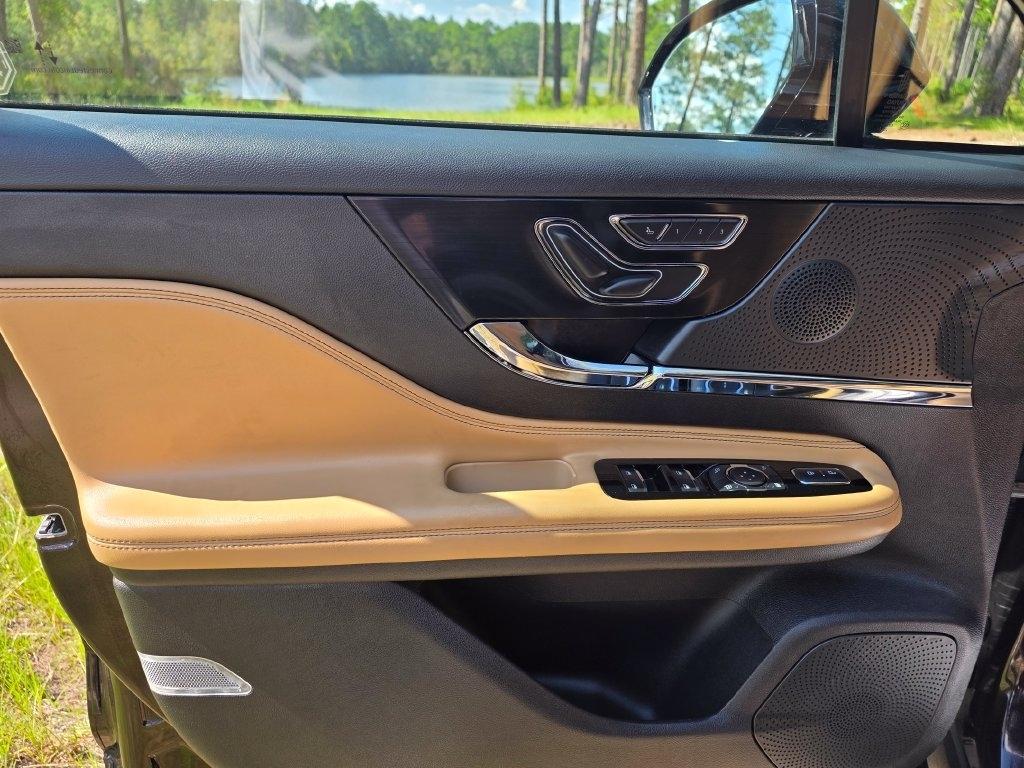 Lincoln Corsair Reserve AWD 2023