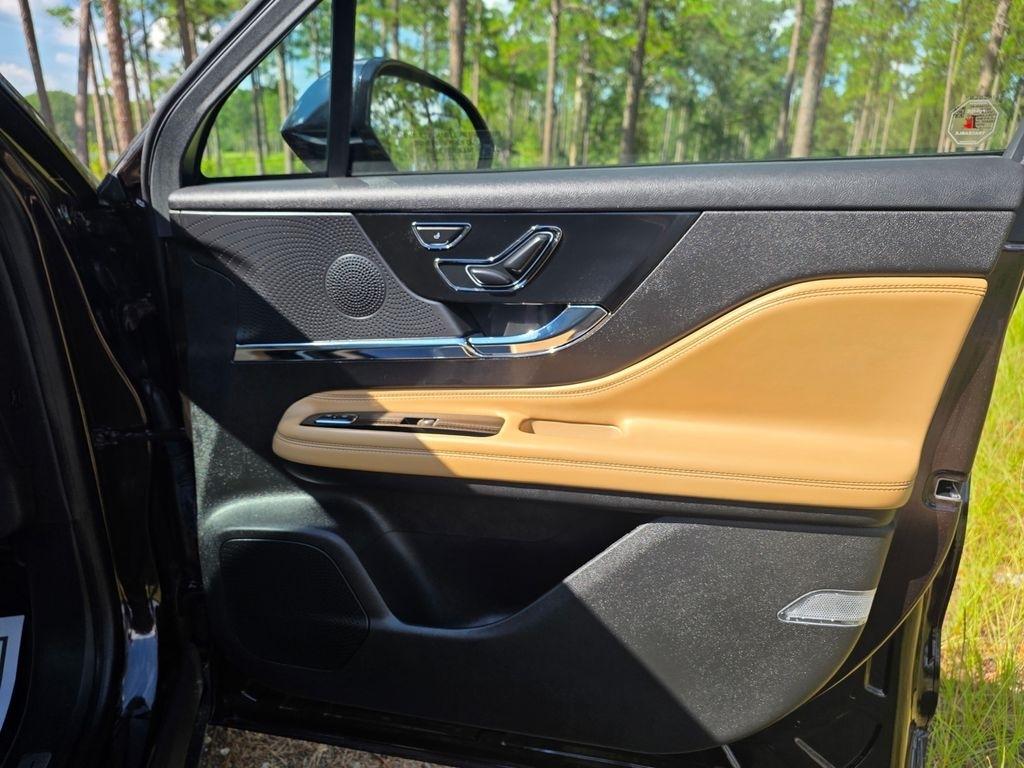 Lincoln Corsair Reserve AWD 2023