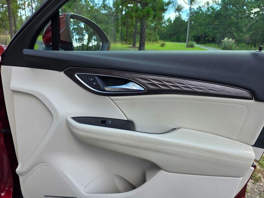 Buick Envision FWD 4dr Avenir 2023