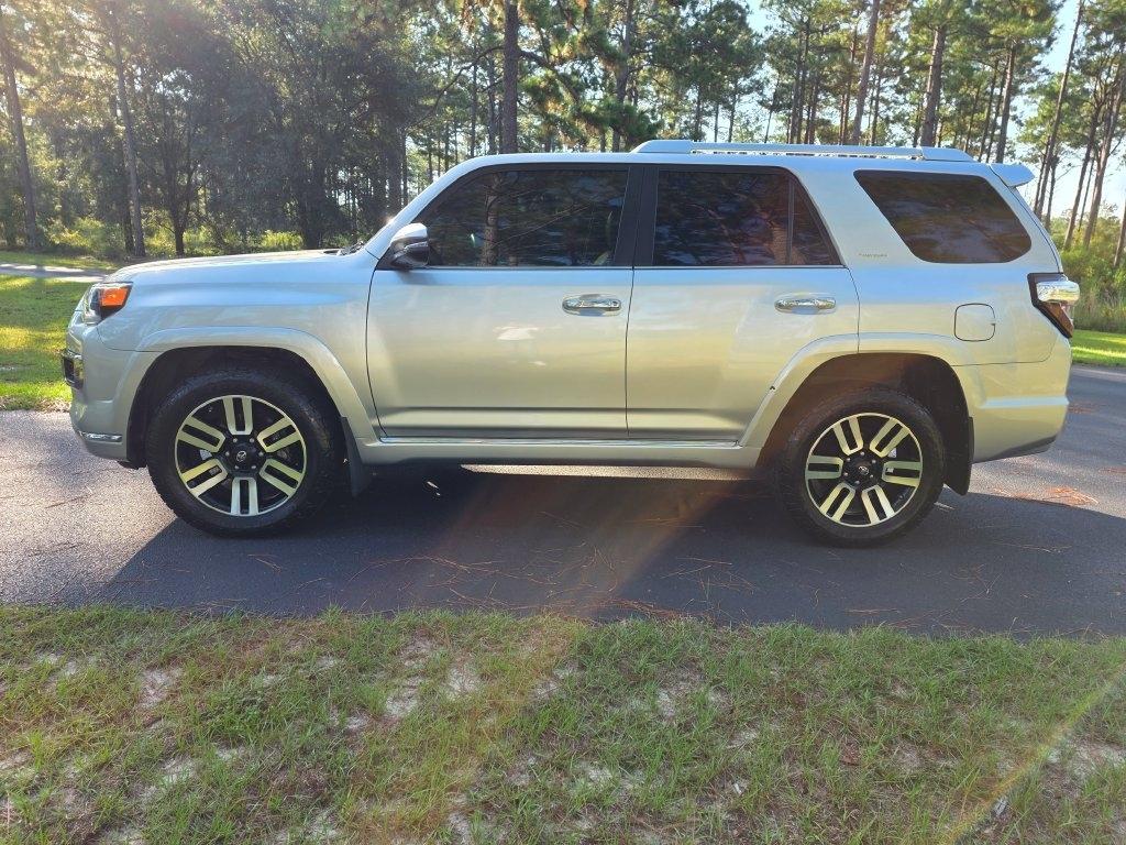 Toyota 4Runner Limited 4WD (Natl) 2021