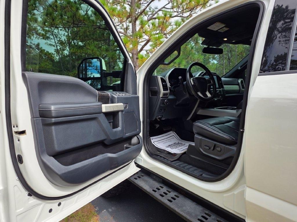 Ford Super Duty F-250 SRW King Ranch 4WD Crew Cab 8' Box 2022
