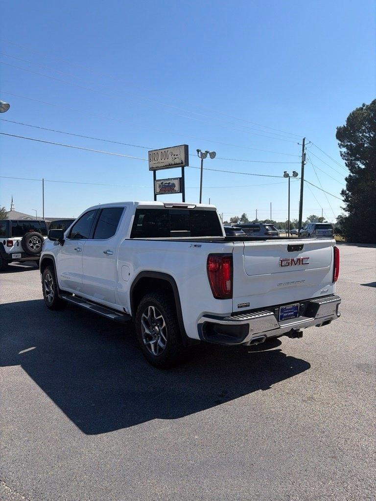 GMC Sierra 1500 4WD Crew Cab 147" SLT 2023
