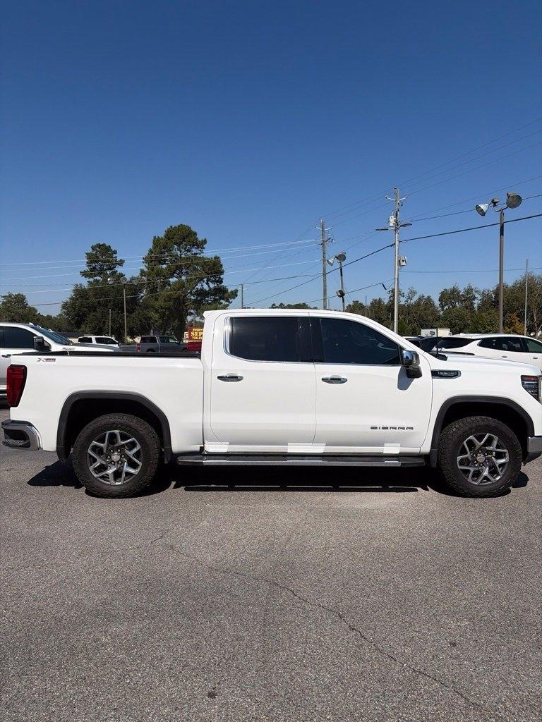 GMC Sierra 1500 4WD Crew Cab 147" SLT 2023