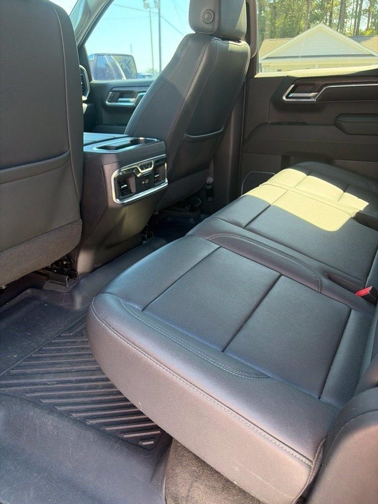 GMC Sierra 1500 4WD Crew Cab 147" SLT 2023