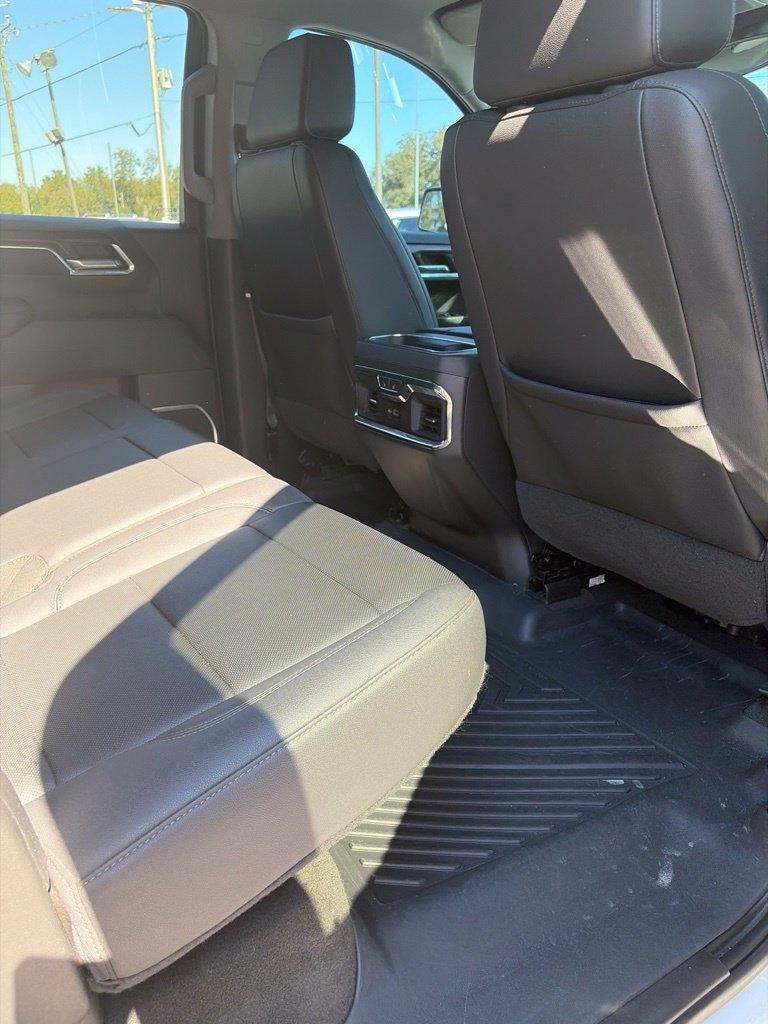 GMC Sierra 1500 4WD Crew Cab 147" SLT 2023