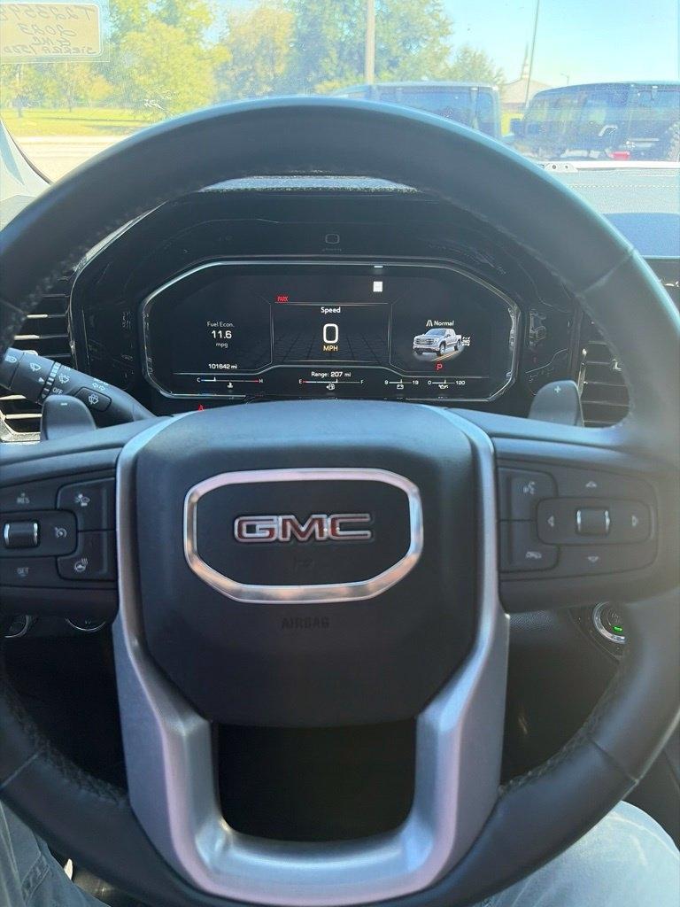 GMC Sierra 1500 4WD Crew Cab 147" SLT 2023