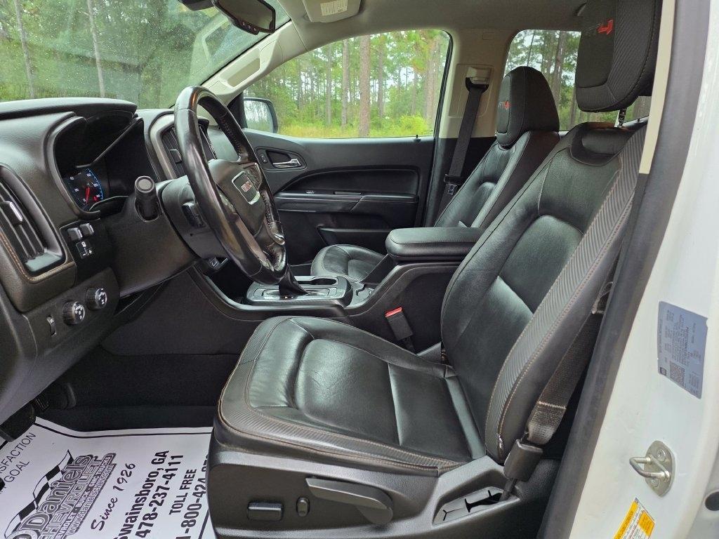 GMC Canyon 4WD Crew Cab 128" AT4 w/Leather 2022