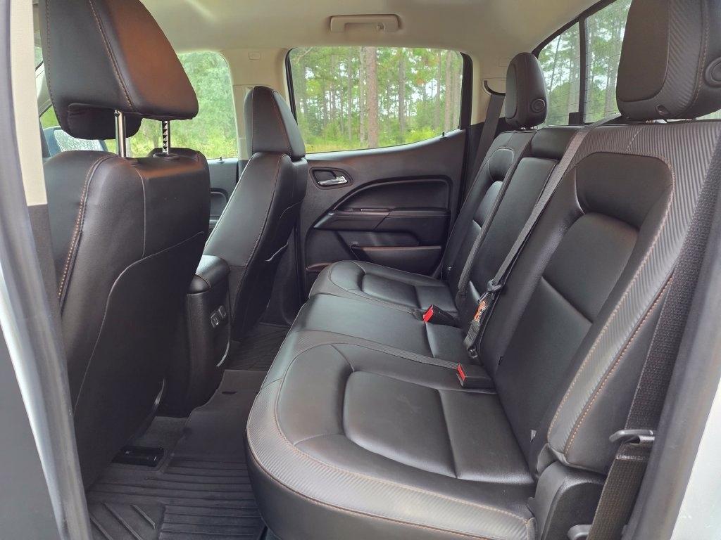 GMC Canyon 4WD Crew Cab 128" AT4 w/Leather 2022