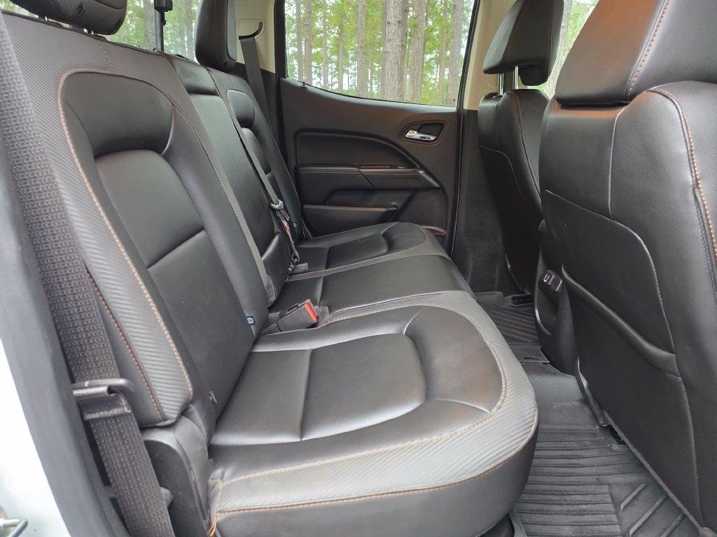 GMC Canyon 4WD Crew Cab 128" AT4 w/Leather 2022