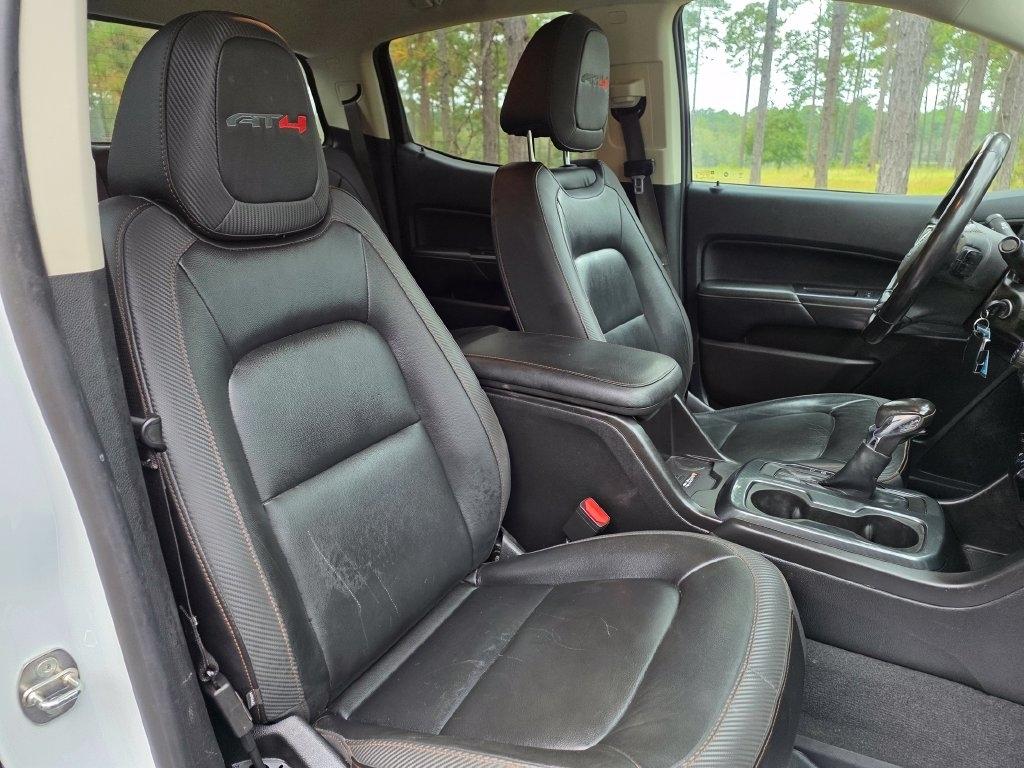 GMC Canyon 4WD Crew Cab 128" AT4 w/Leather 2022