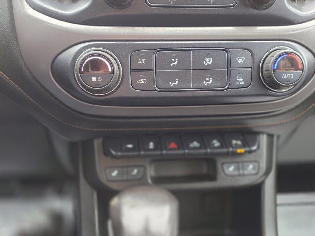 GMC Canyon 4WD Crew Cab 128" AT4 w/Leather 2022