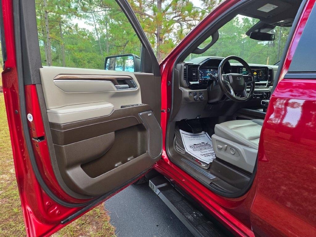 Chevrolet Silverado 1500 4WD Crew Cab 147" RST 2024