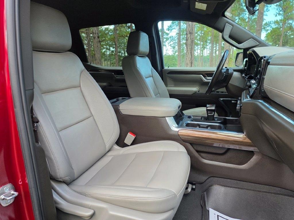 Chevrolet Silverado 1500 4WD Crew Cab 147" RST 2024