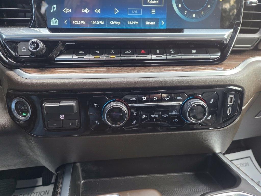 Chevrolet Silverado 1500 4WD Crew Cab 147" RST 2024