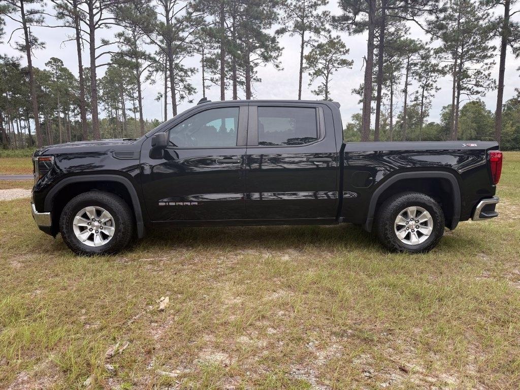 GMC Sierra 1500 4WD Crew Cab 147" Pro 2024
