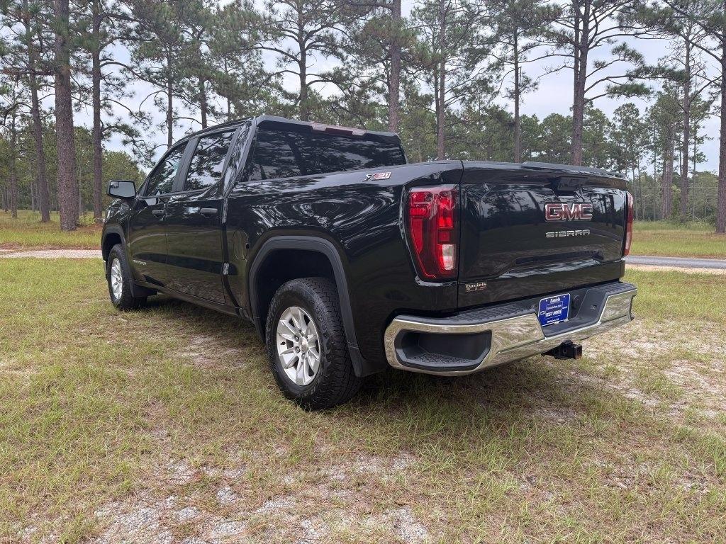 GMC Sierra 1500 4WD Crew Cab 147" Pro 2024