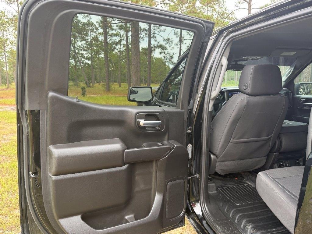GMC Sierra 1500 4WD Crew Cab 147" Pro 2024