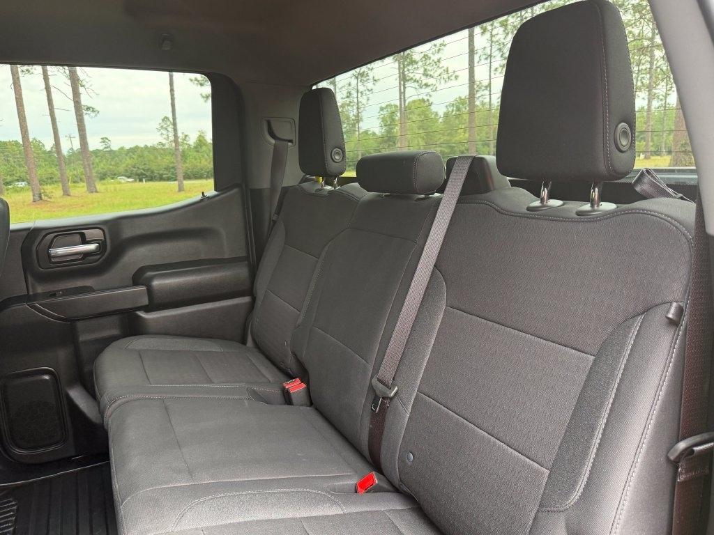 GMC Sierra 1500 4WD Crew Cab 147" Pro 2024