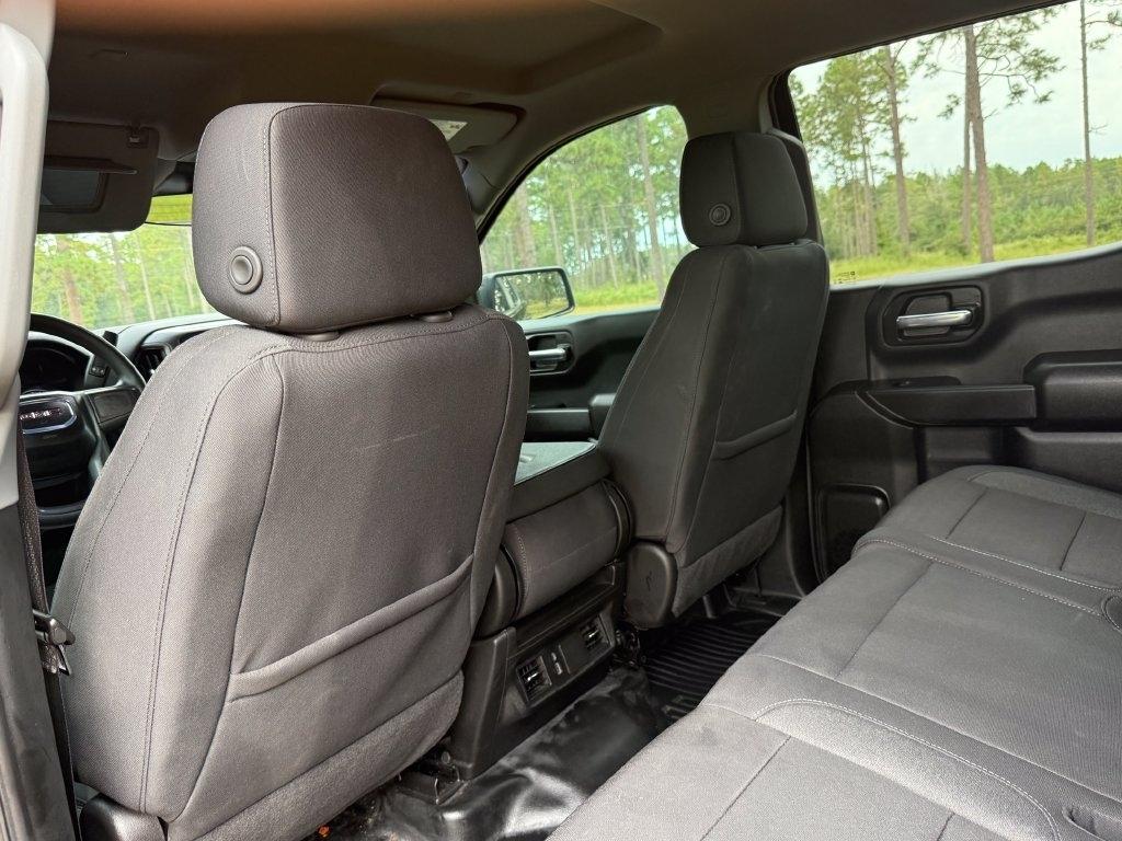 GMC Sierra 1500 4WD Crew Cab 147" Pro 2024