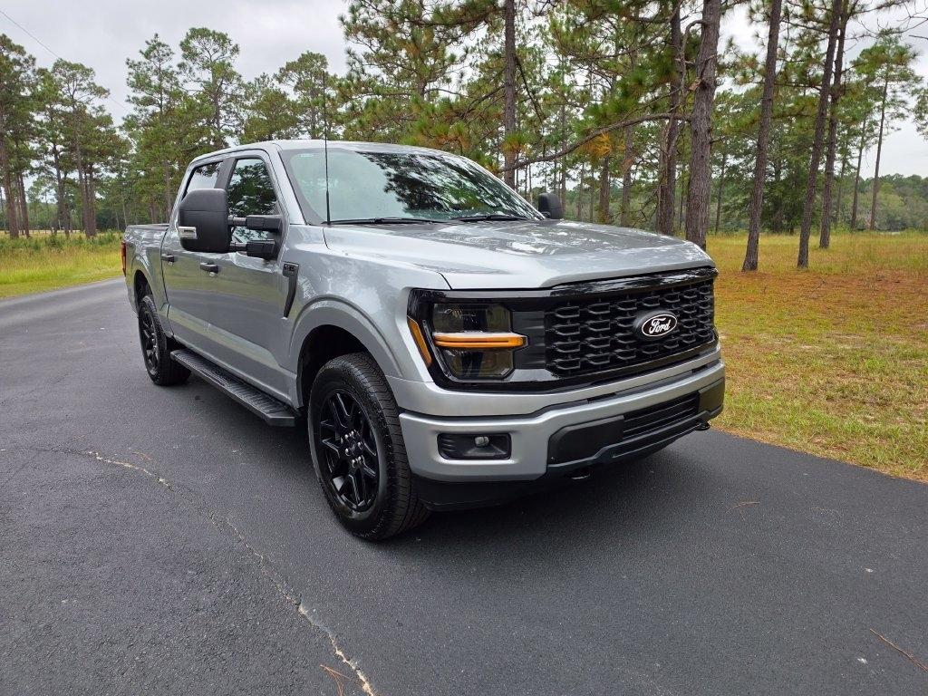 Ford F-150 STX 4WD SuperCrew 5.5' Box 2025