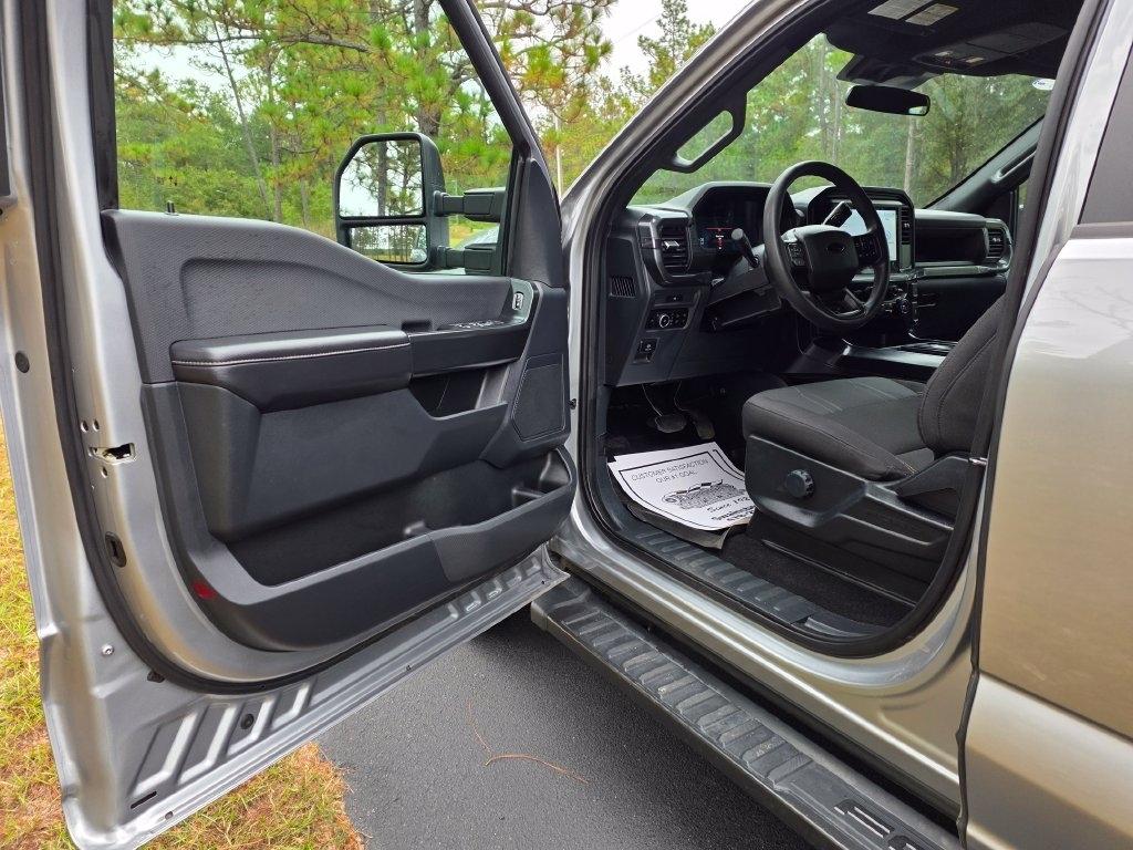 Ford F-150 STX 4WD SuperCrew 5.5' Box 2025