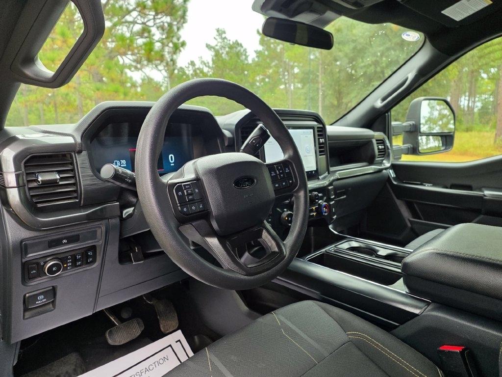 Ford F-150 STX 4WD SuperCrew 5.5' Box 2025