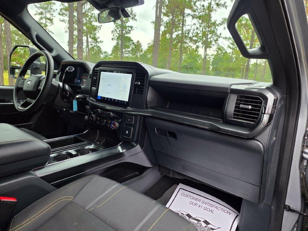 Ford F-150 STX 4WD SuperCrew 5.5' Box 2025