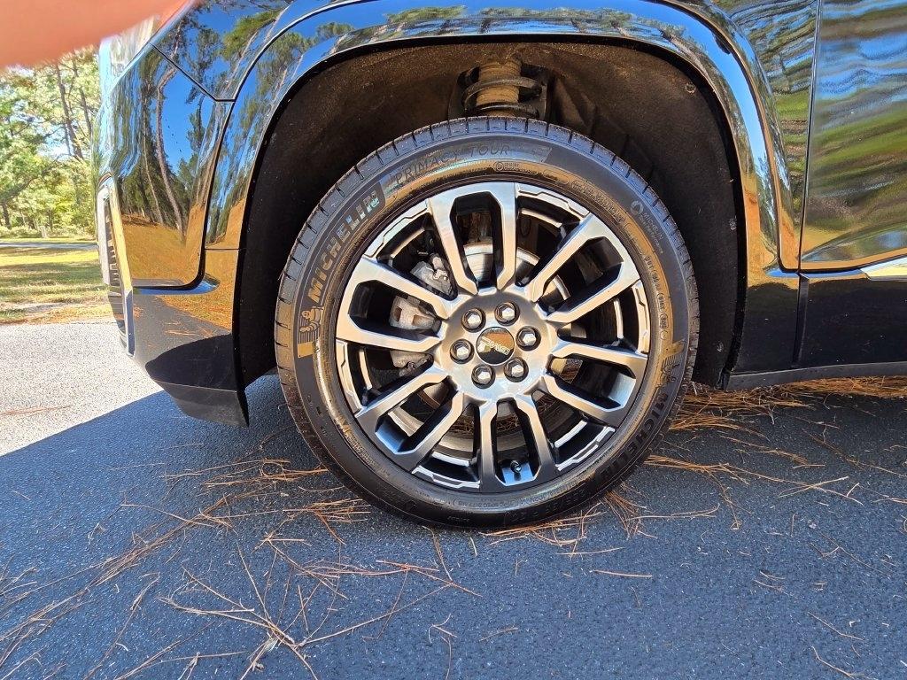GMC Acadia AWD 4dr Denali 2023