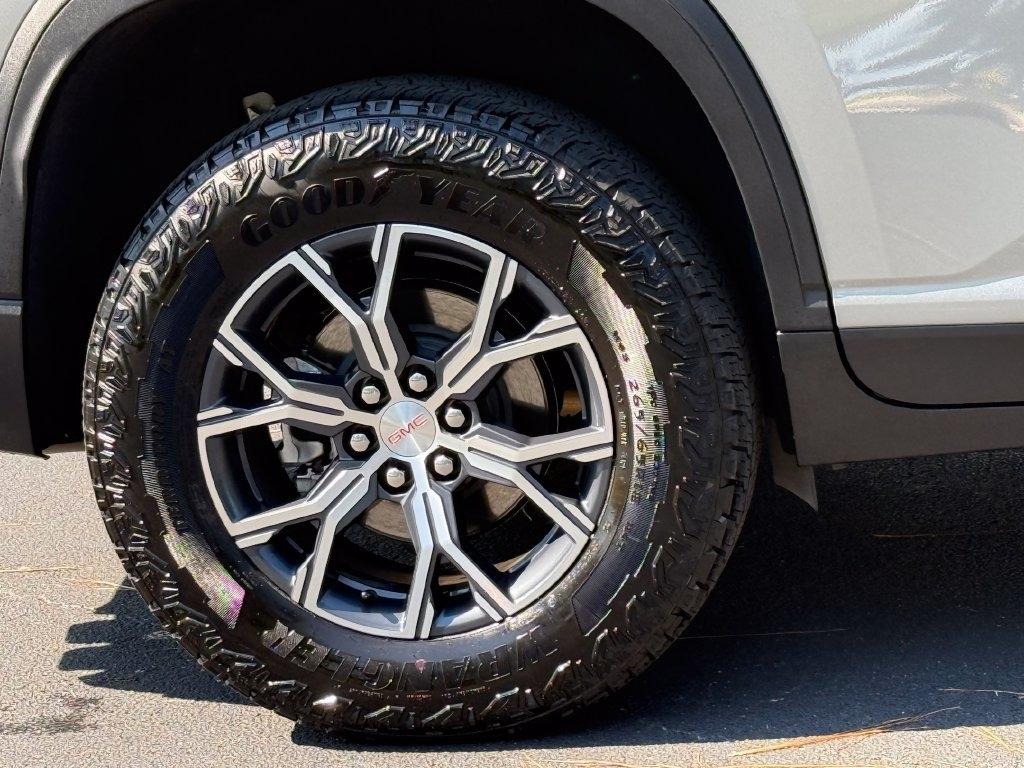 GMC Acadia AWD 4dr AT4 2026