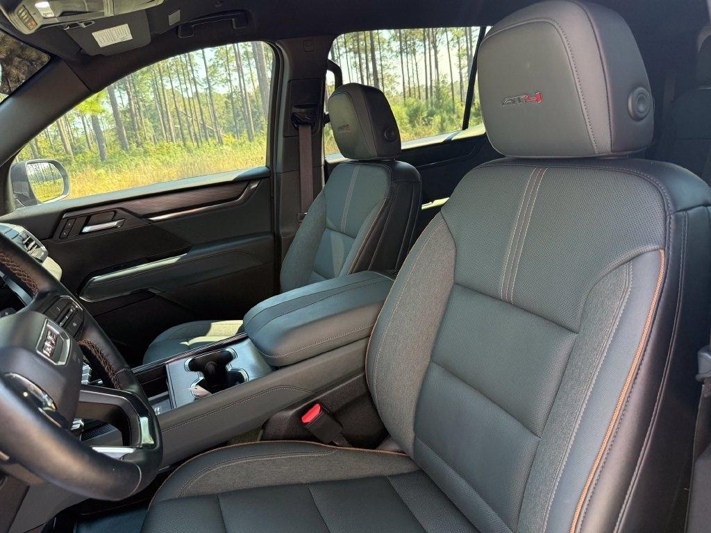 GMC Acadia AWD 4dr AT4 2026