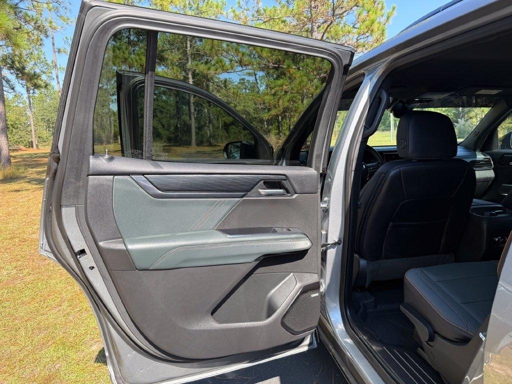 GMC Acadia AWD 4dr AT4 2026