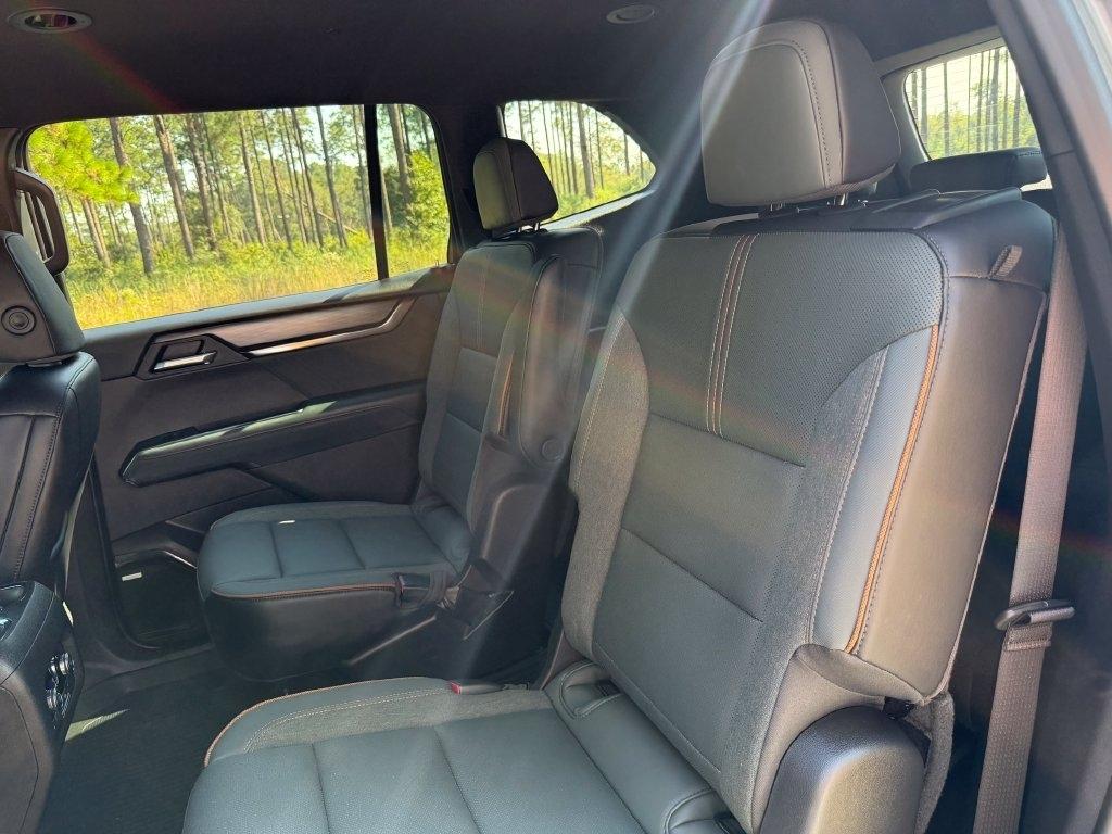 GMC Acadia AWD 4dr AT4 2026