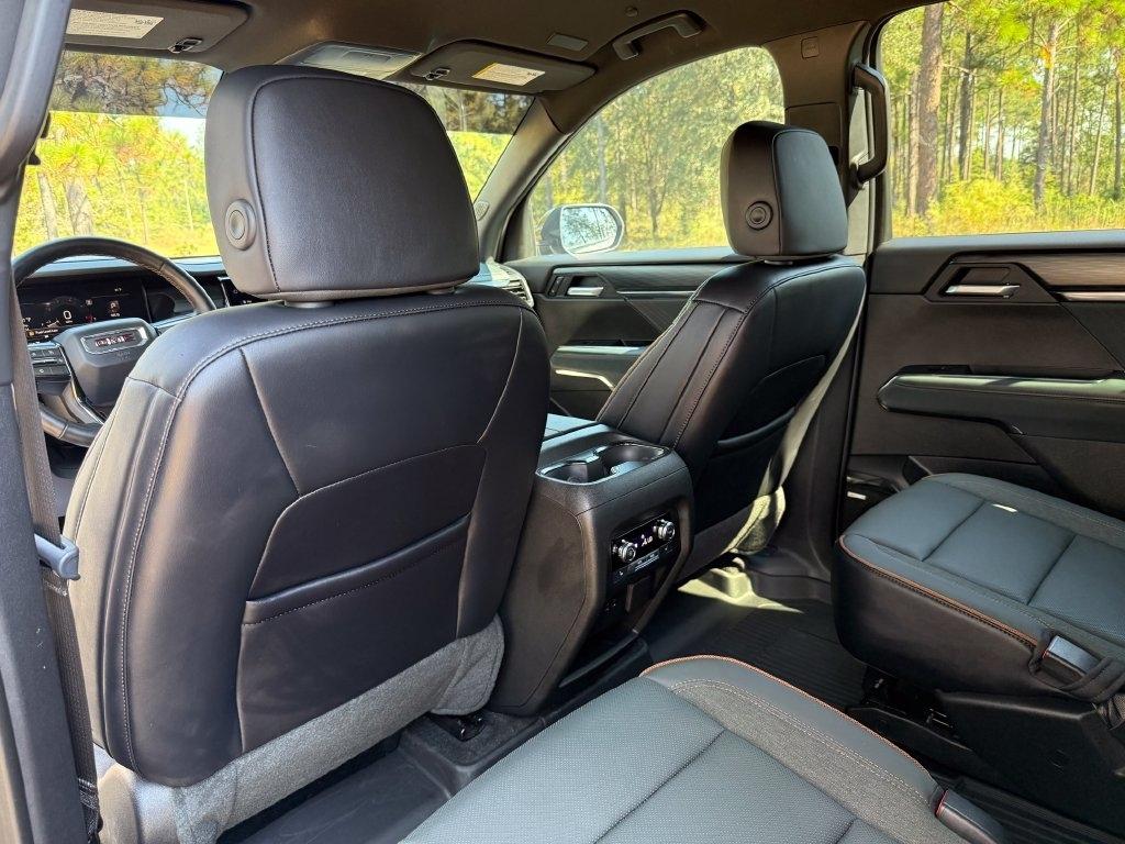 GMC Acadia AWD 4dr AT4 2026