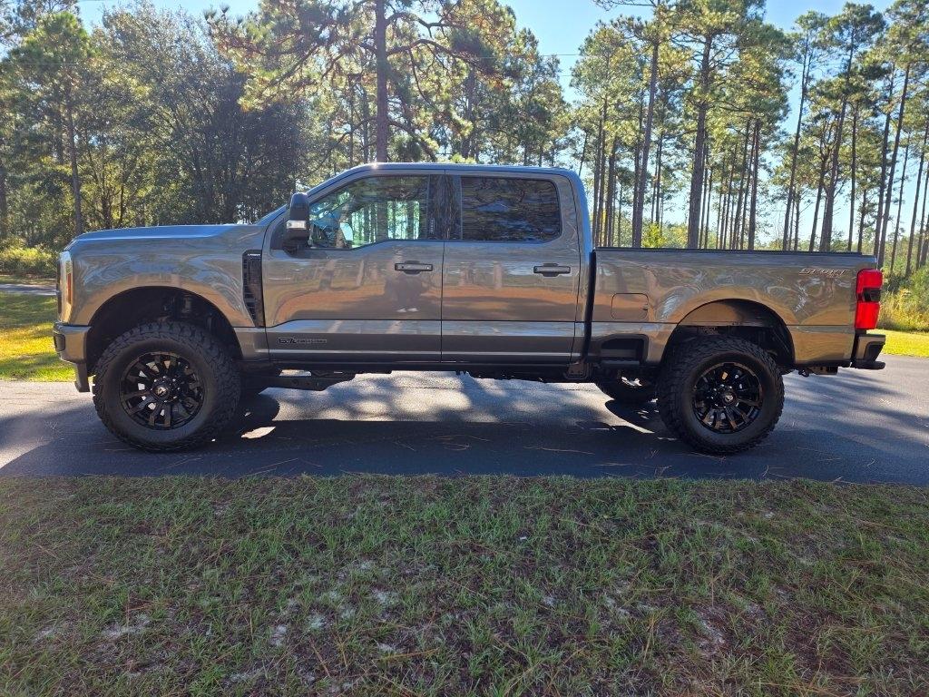 Ford Super Duty F-250 SRW King Ranch 4WD Crew Cab 8' Box 2024