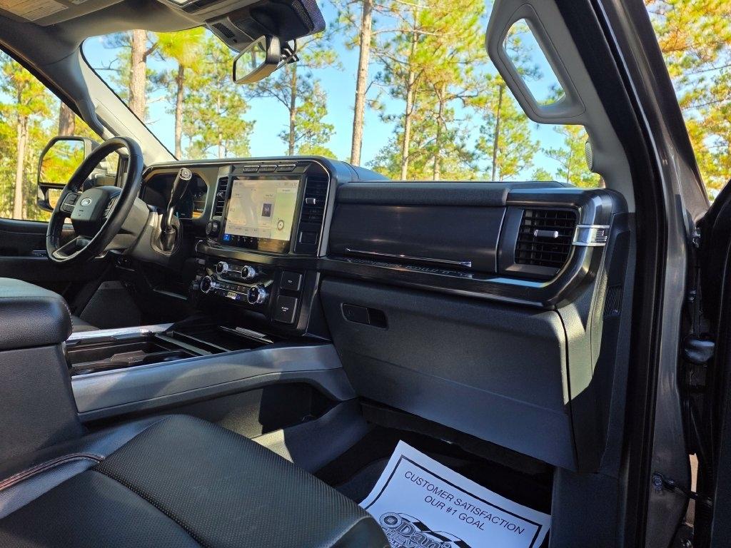 Ford Super Duty F-250 SRW King Ranch 4WD Crew Cab 8' Box 2024