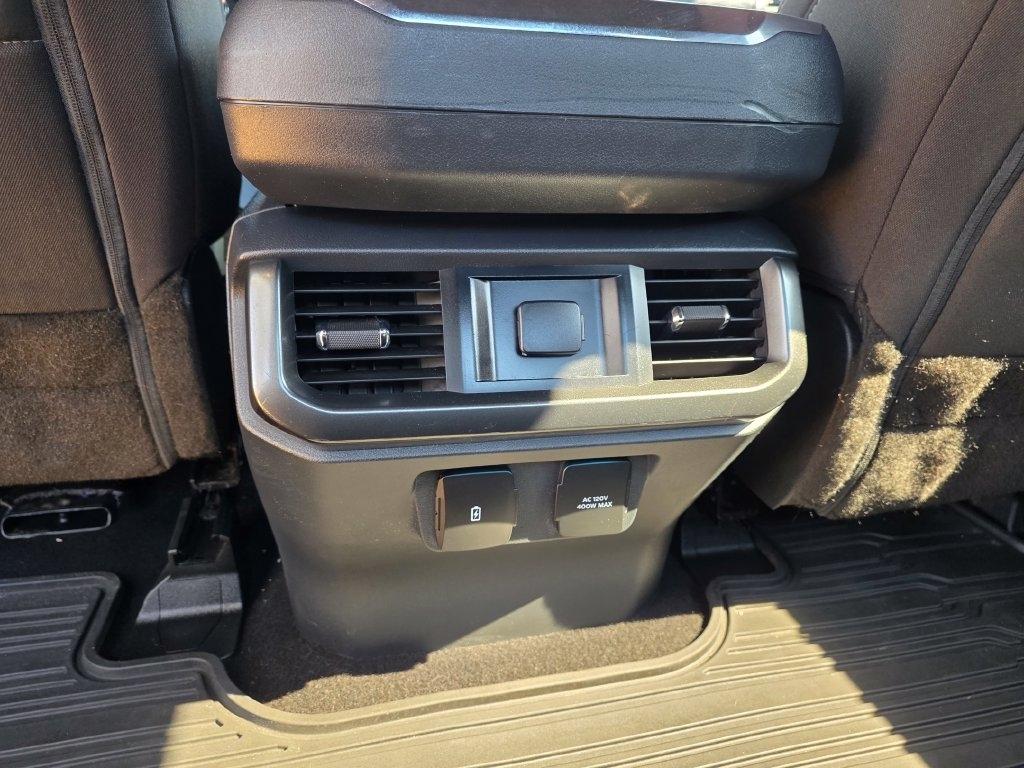Ford F-150 Lariat 4WD SuperCrew 5.5' Box 2023