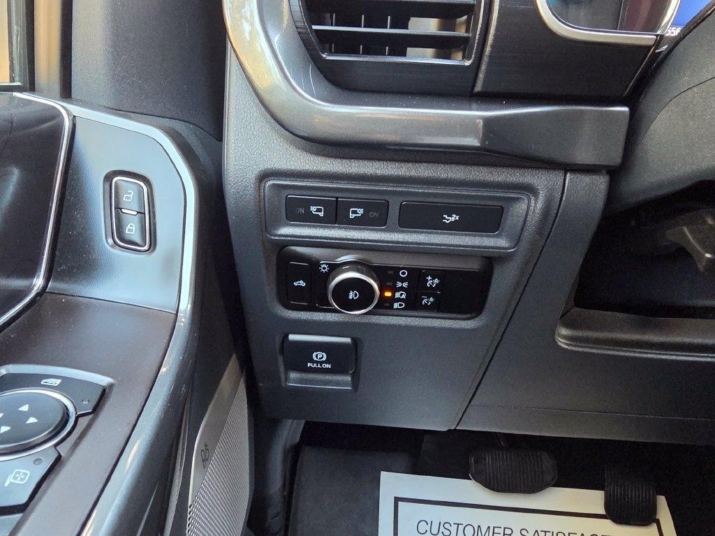 Ford F-150 Lariat 4WD SuperCrew 5.5' Box 2023