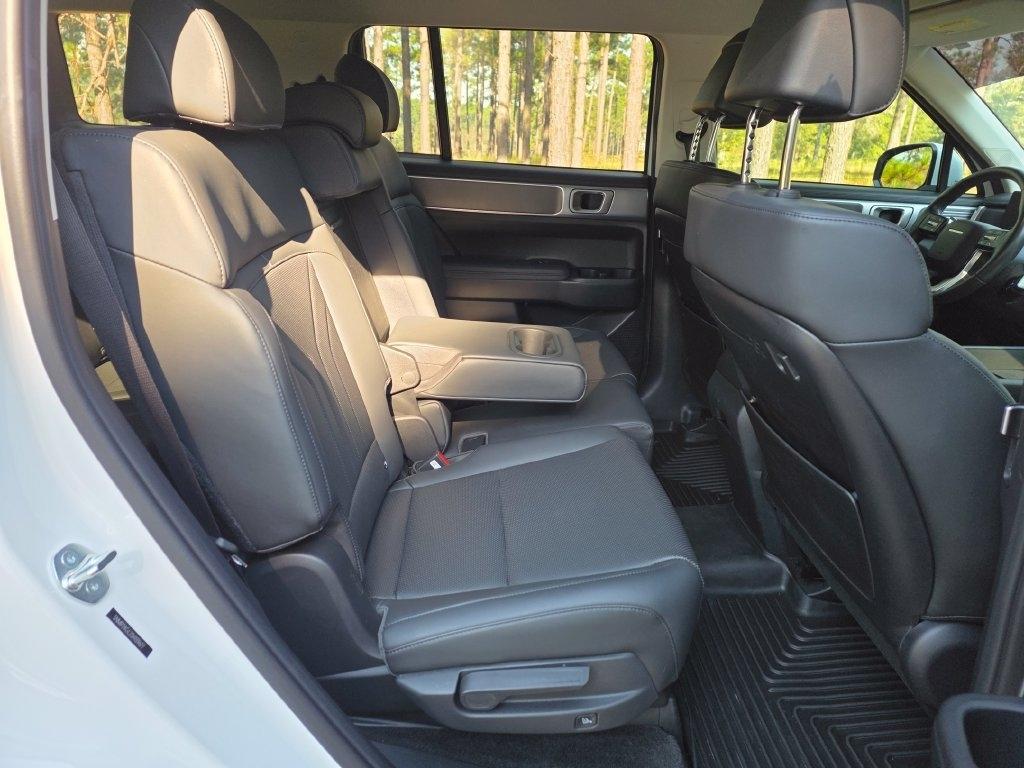 Hyundai Santa Fe SEL FWD 2025